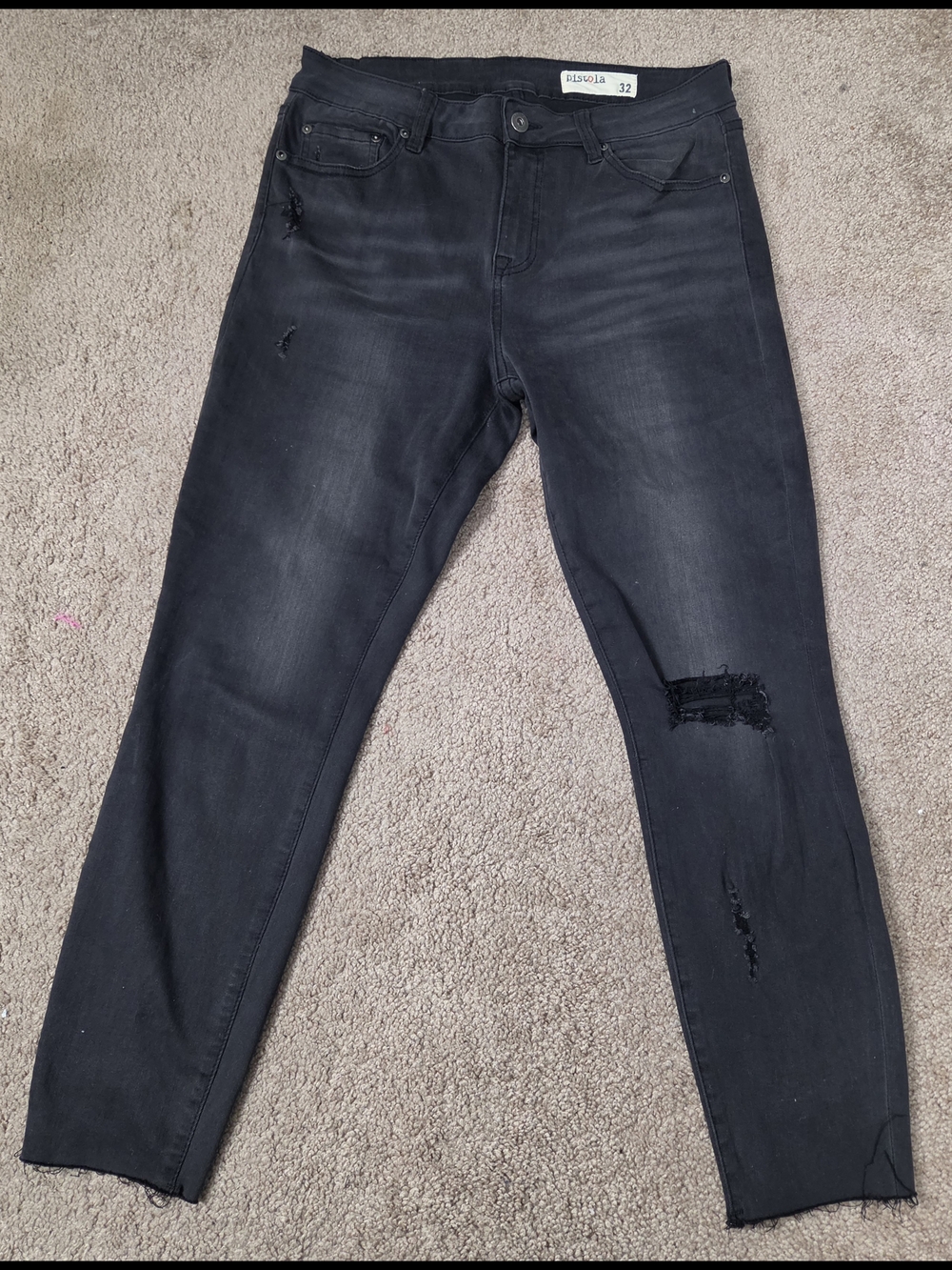 Black Distressed Men’s Jeans